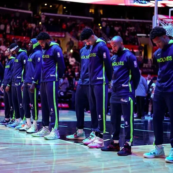 GAME WORN USED Timberwolves Pre Game Warm Up Showtime Pants Wendell Moore L - Picture 5 of 5